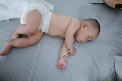 荆门宝宝突然很多眼屎